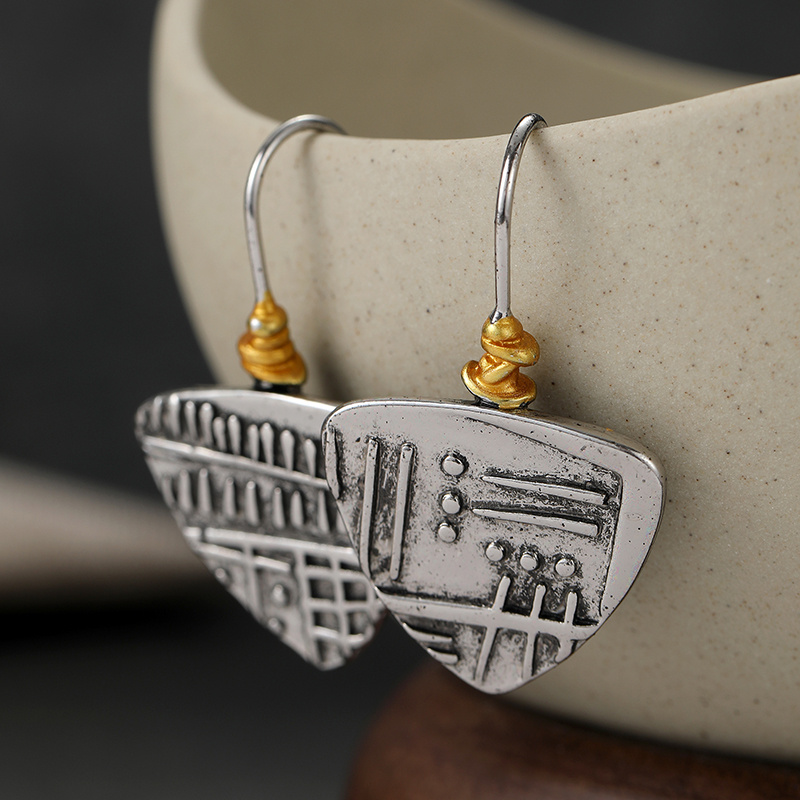 Vintage Fashion Carved Triangular Pendant Earrings, Punk Style